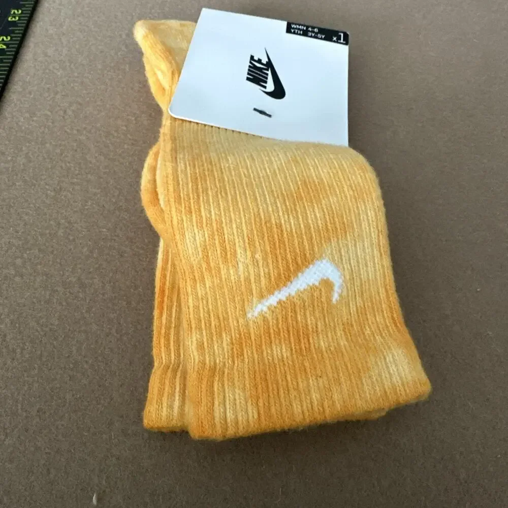 Nike NRG Essential Crew Socks Yellow Tie Dye Small Unisex Size small